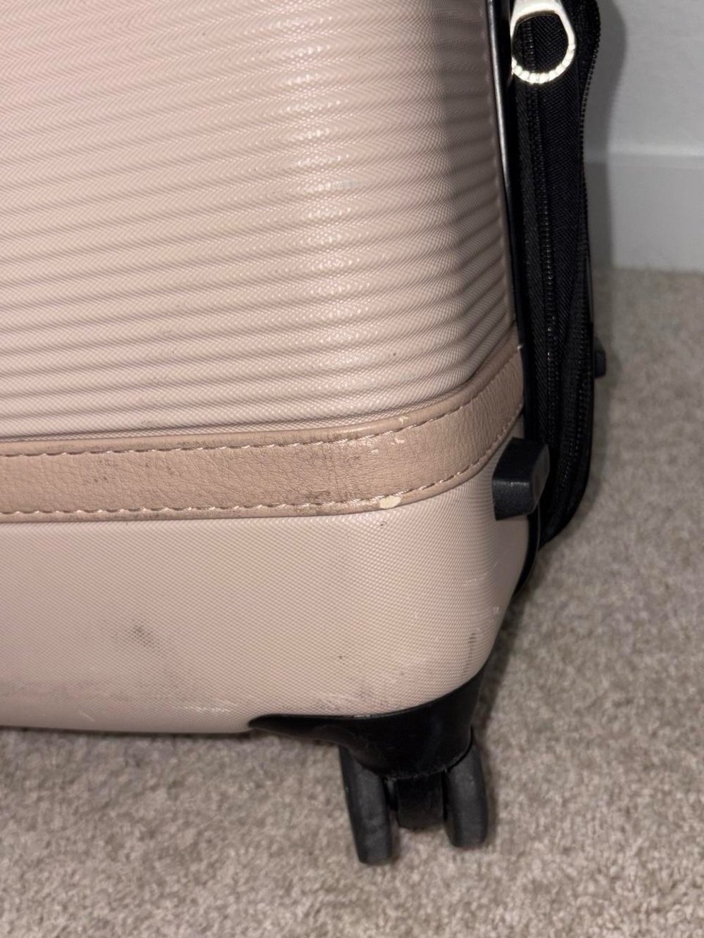 Bugatti Soft Blush Pink Ridged Carry-On - Picture 7 of 8